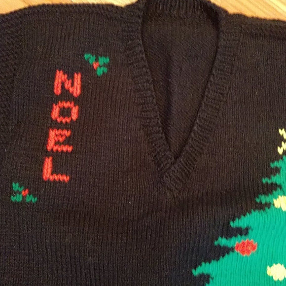 Vintage Christmas sweater. - Picture 2 of 3